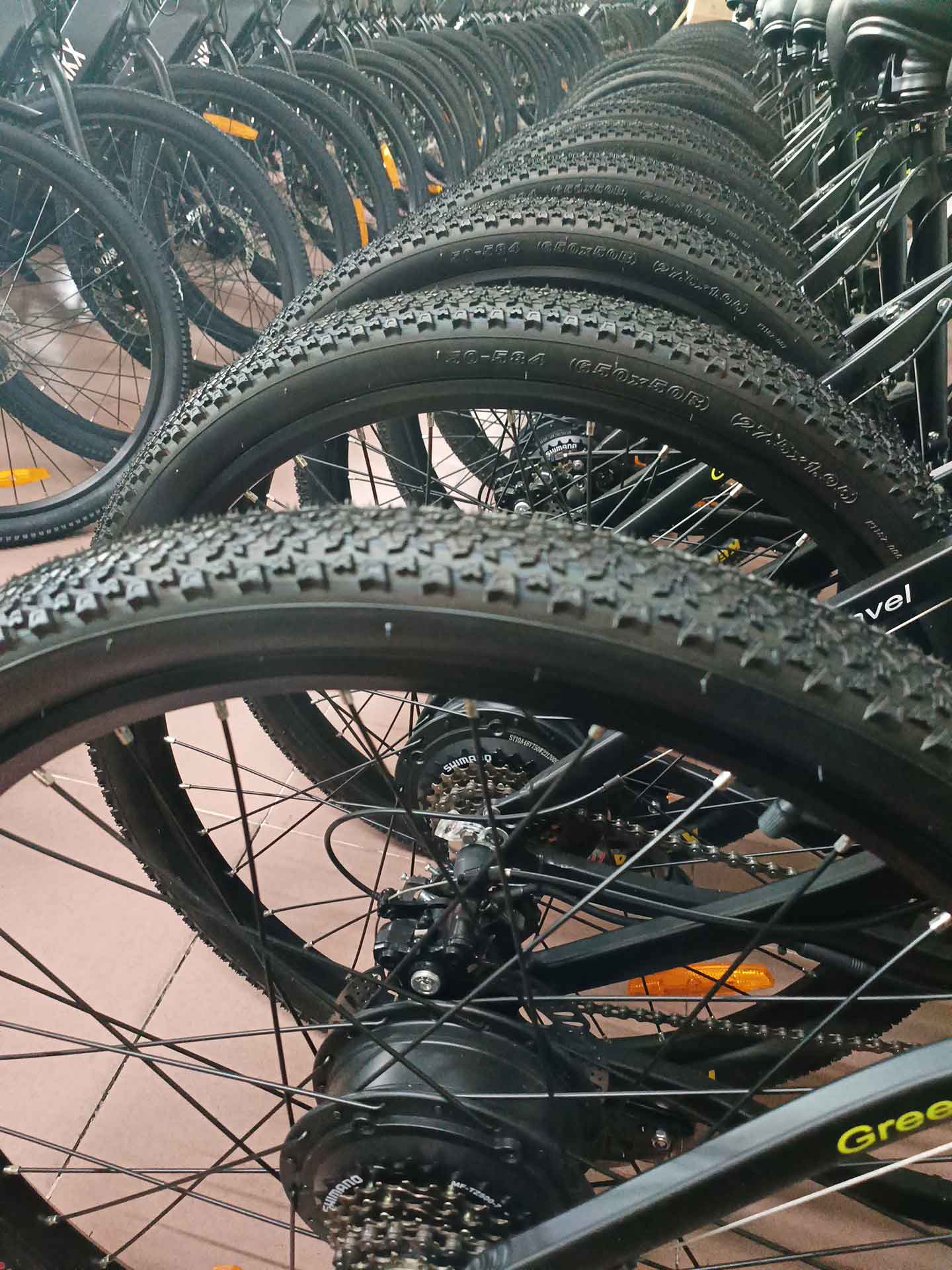 Opony rowerowe o wysokiej wydajności do rowerów elektrycznych – doskonała przyczepność, ochrona przed przebiciem i długotrwała trwałość dla e-rowerów - HOTEBIKE - 1
